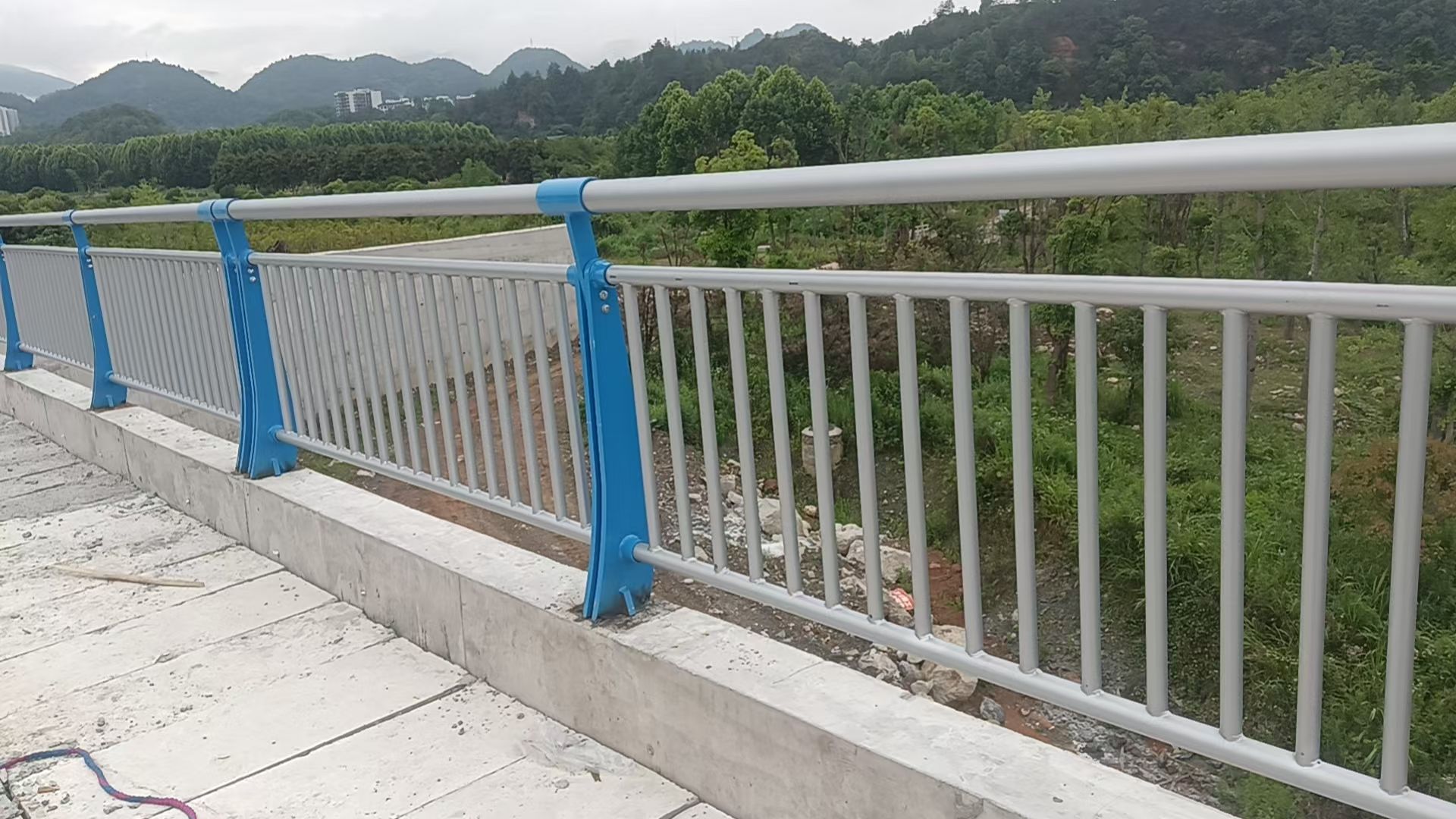 日照市不锈钢栏杆不锈钢护栏 - 价格